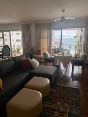 Apartamento espaçoso com vista